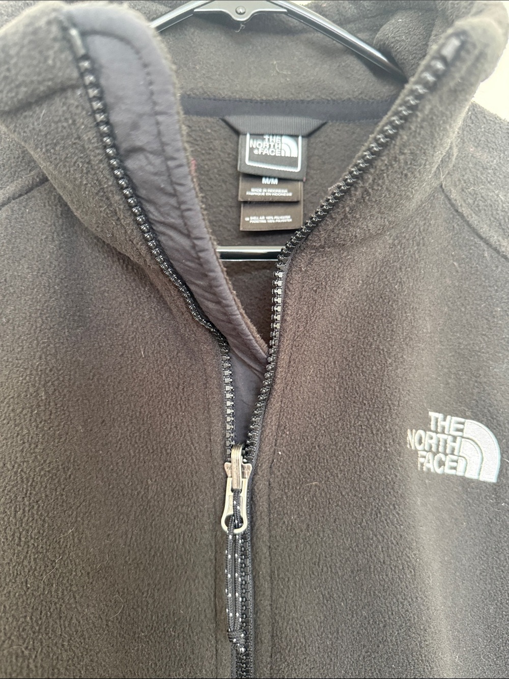 The North Face Black Full-Zip Fleece Jacket - Picture 2 of 9